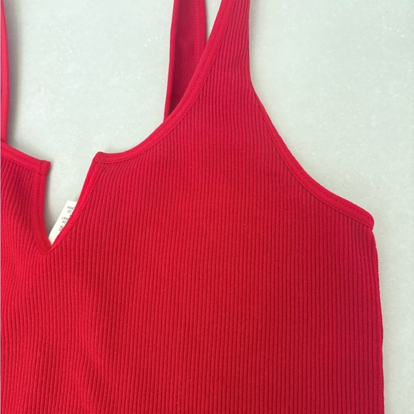 Bozzolo Red Ribbed Tank Top - Picture 3 of 7